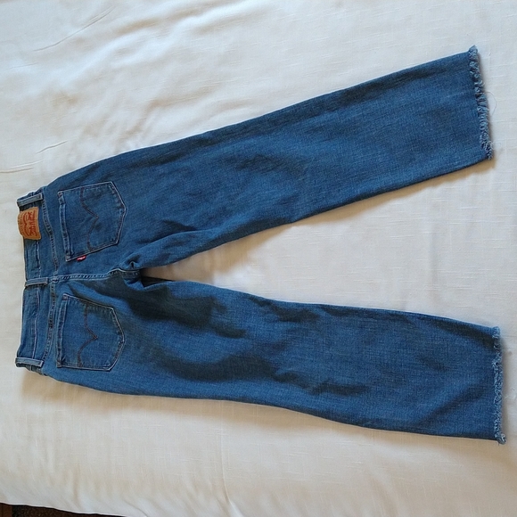 Levi's 724 High Rise Straight Leg Crop Jeans Mid Blue Wash Size 28 - Picture 10 of 17